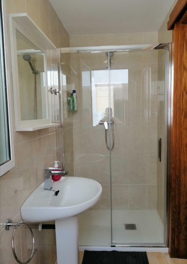 Villa Diplomado Es Mercadal Bagian luar foto