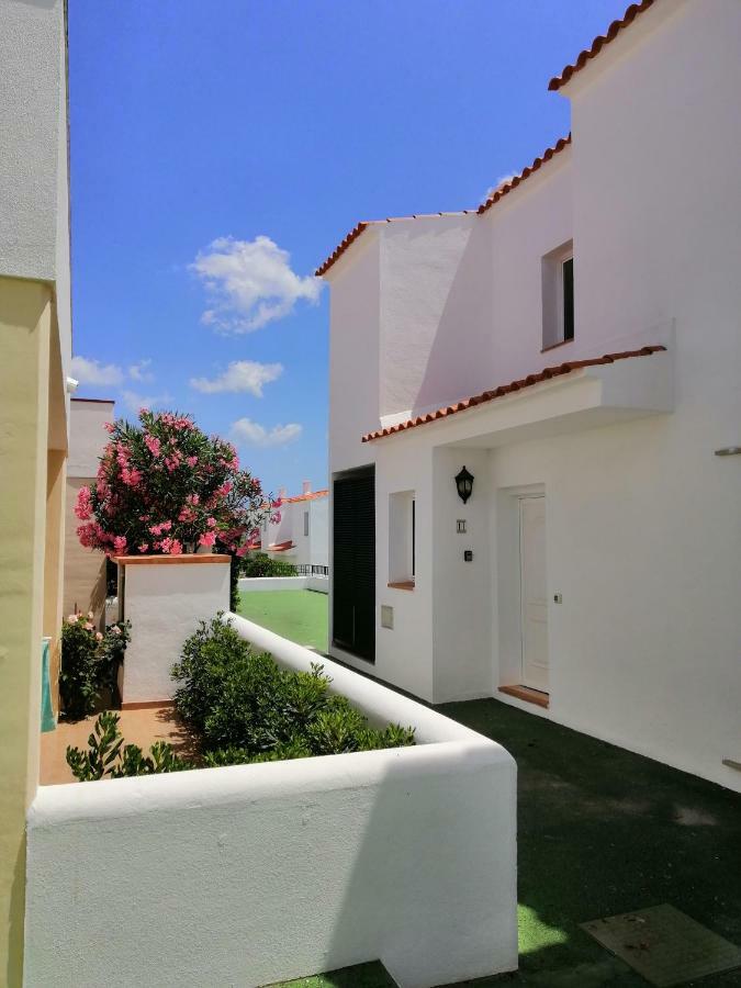 Villa Diplomado Es Mercadal Bagian luar foto